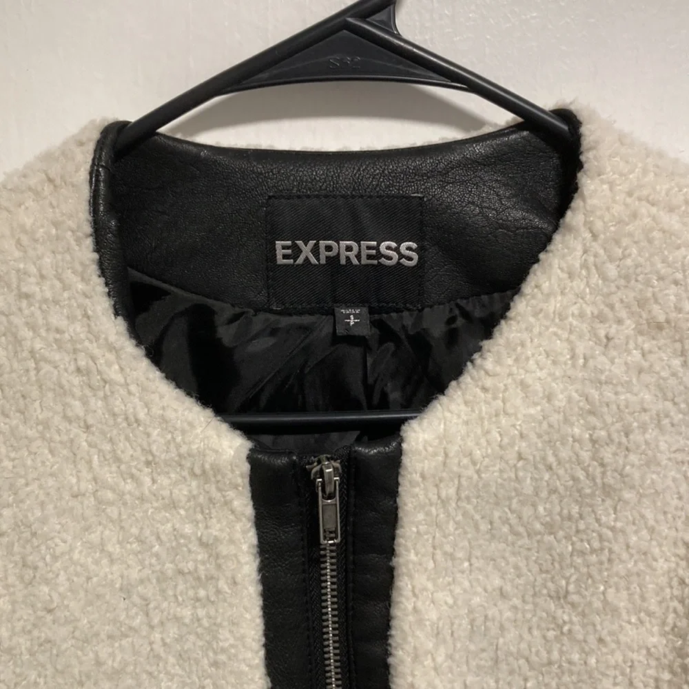 Express Leather Jacket - Picture 4 of 14